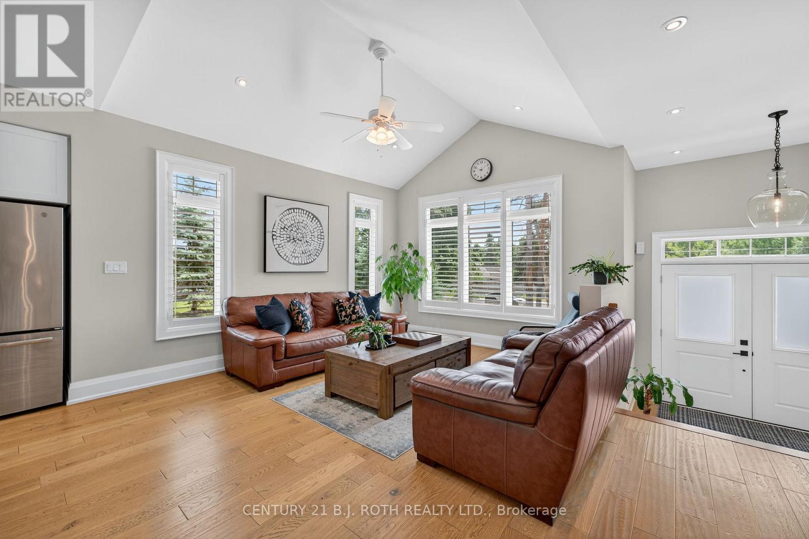 300 Shanty Bay Road, Oro-Medonte, Ontario  L4M 1E6 - Photo 10 - S12825004