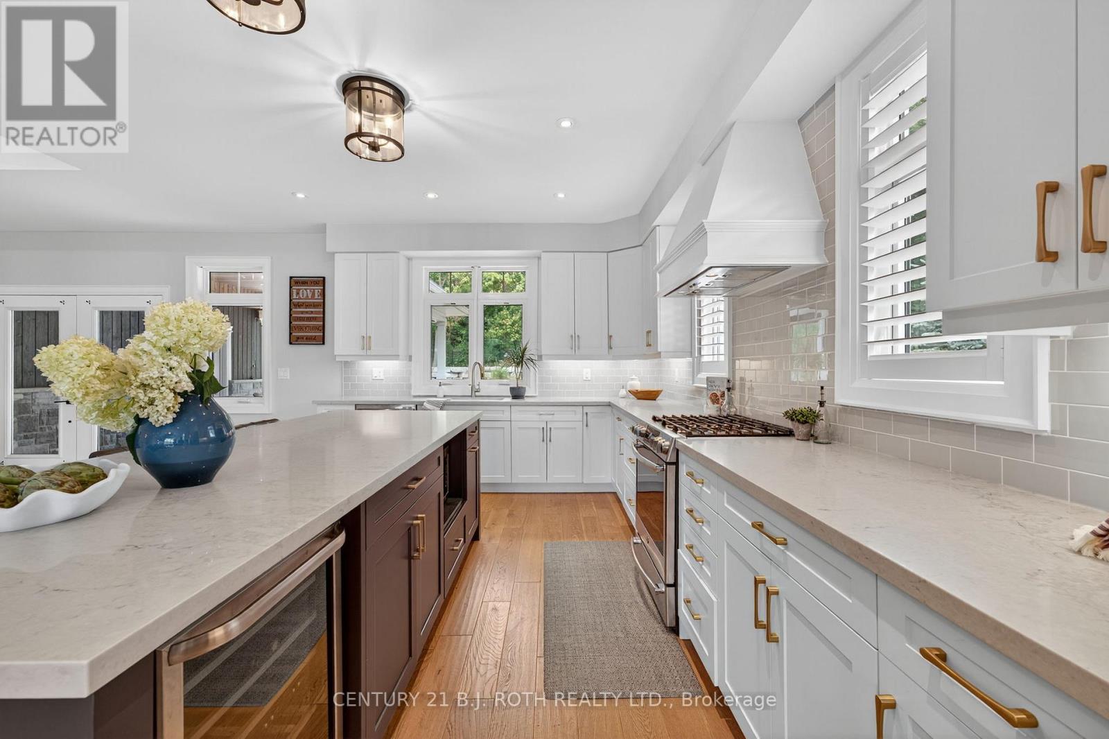 300 Shanty Bay Road, Oro-Medonte, Ontario  L4M 1E6 - Photo 16 - S12825004