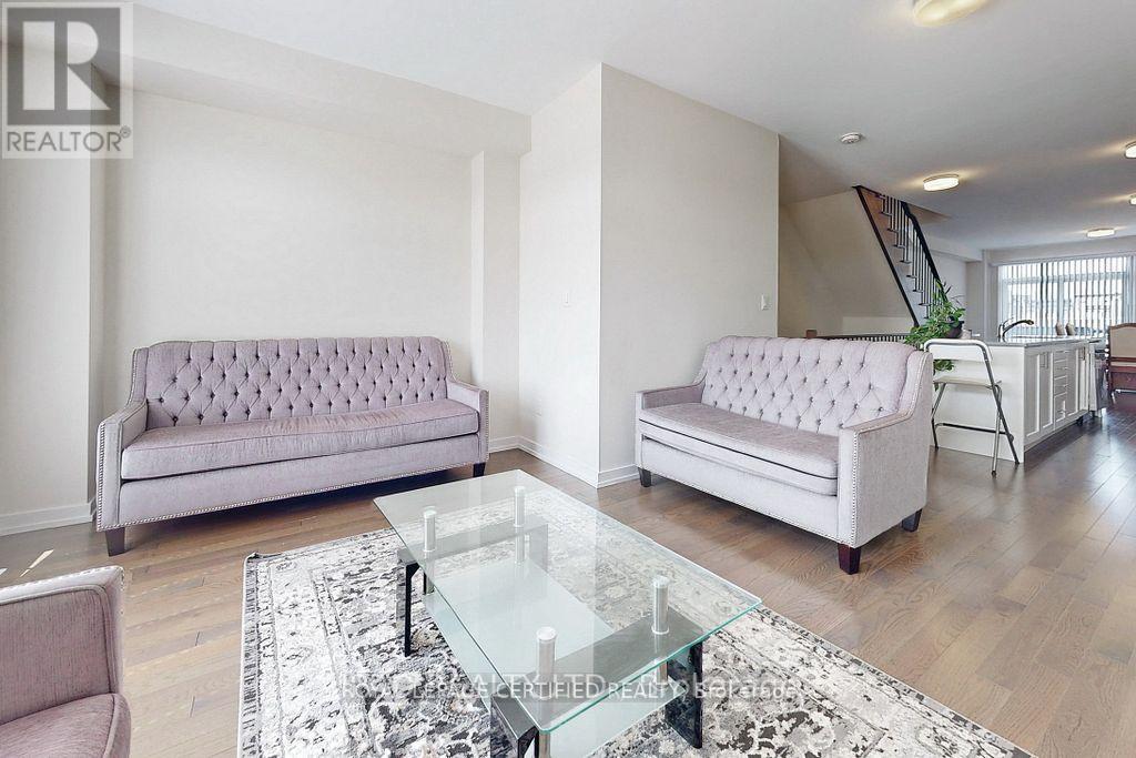 2614 Castlegate Crossing, Pickering, Ontario  L1X 0H9 - Photo 3 - E12824848