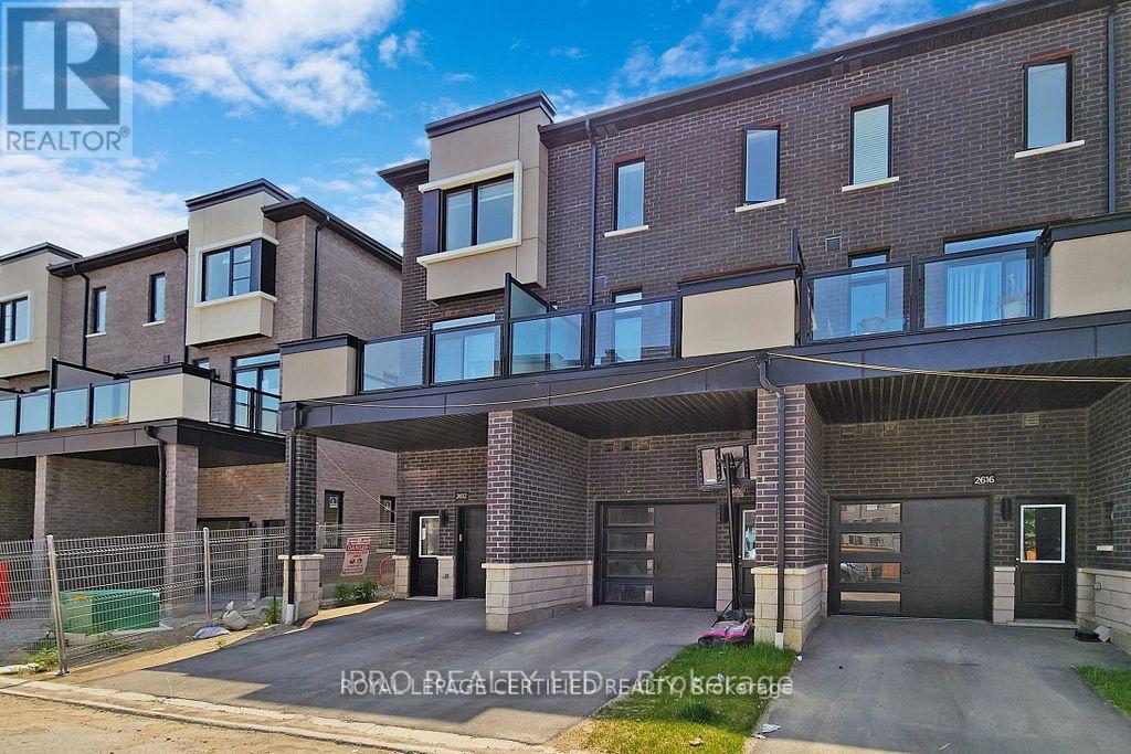 2614 Castlegate Crossing, Pickering, Ontario  L1X 0H9 - Photo 36 - E12824848