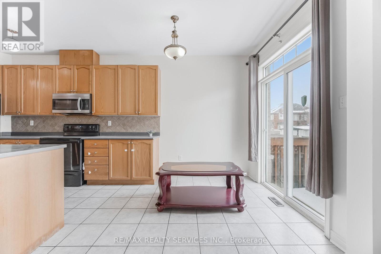 4 Rocky Point Crescent, Brampton, Ontario  L6V 4S8 - Photo 21 - W12805948