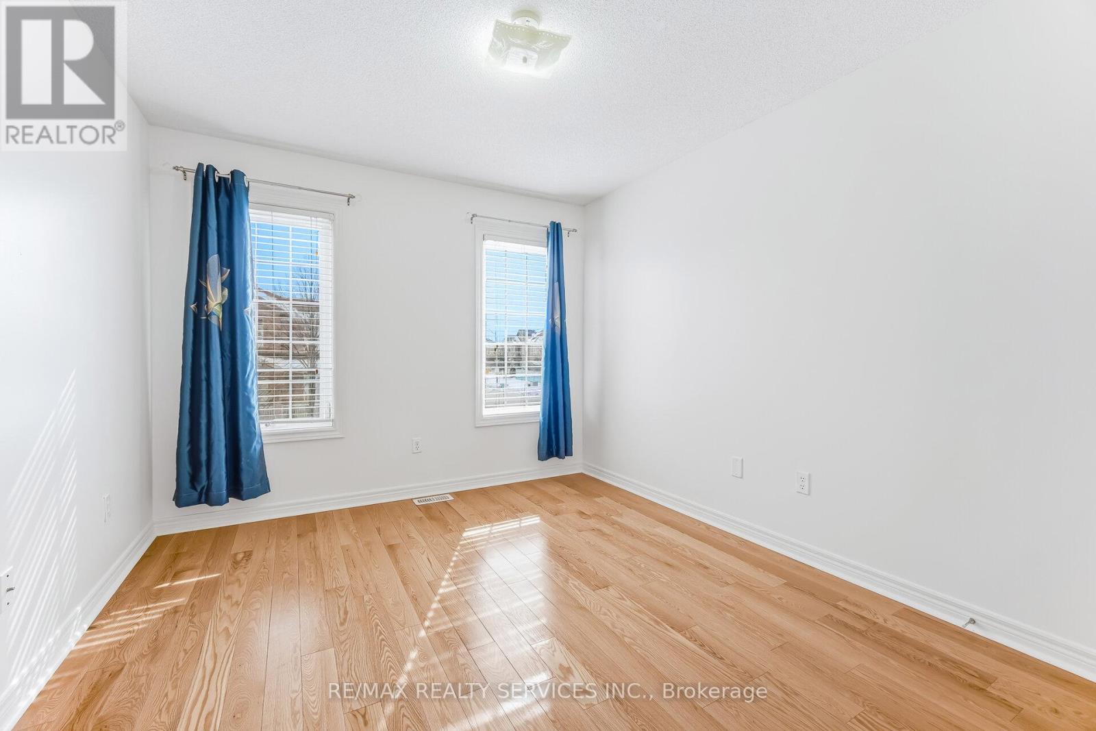 4 Rocky Point Crescent, Brampton, Ontario  L6V 4S8 - Photo 34 - W12805948