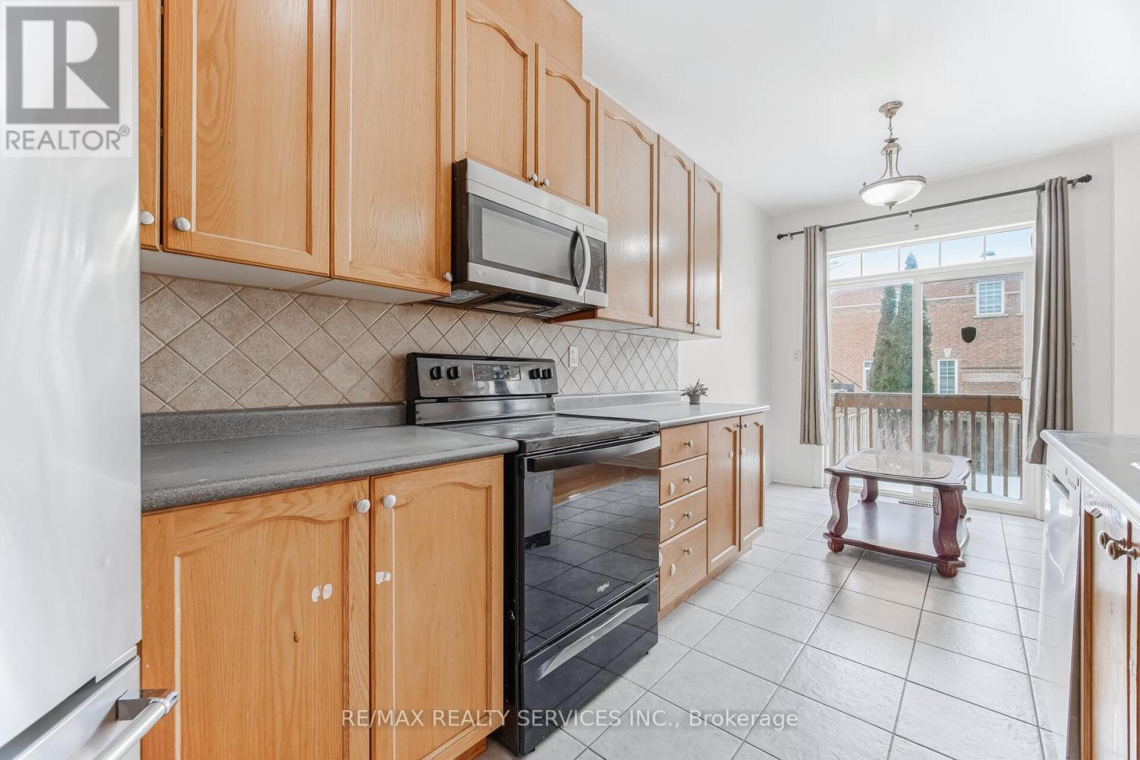 4 Rocky Point Crescent, Brampton, Ontario  L6V 4S8 - Photo 19 - W12805948