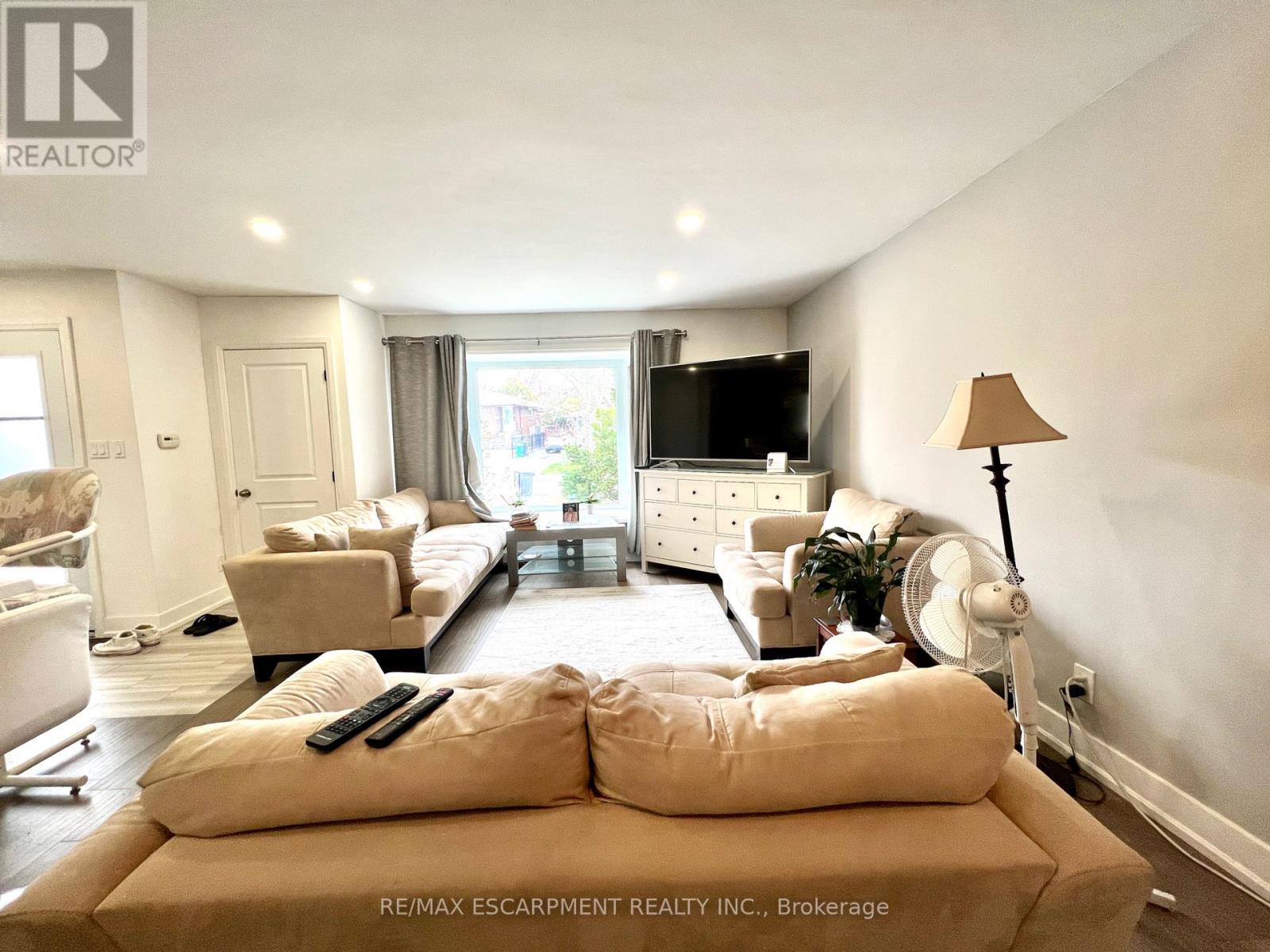 Upper - 25 Joycelyn Drive, Mississauga, Ontario  L5M 1T5 - Photo 7 - W12824982