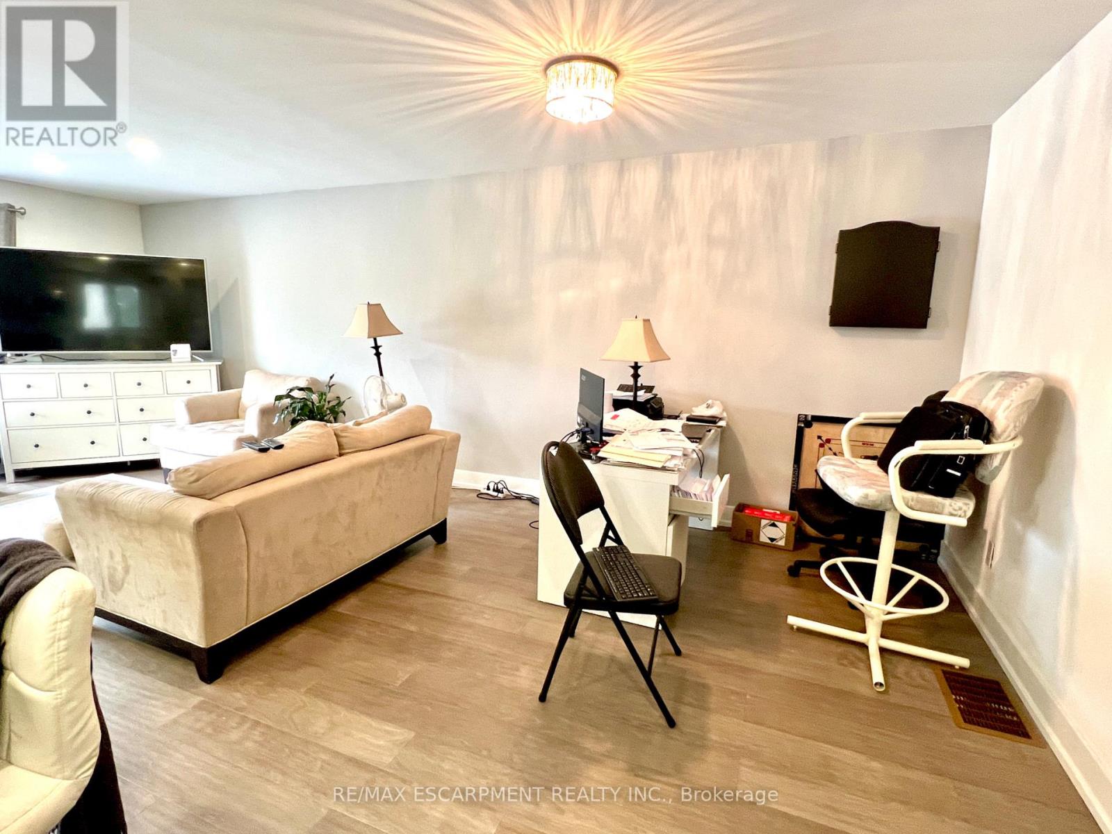 Upper - 25 Joycelyn Drive, Mississauga, Ontario  L5M 1T5 - Photo 8 - W12824982