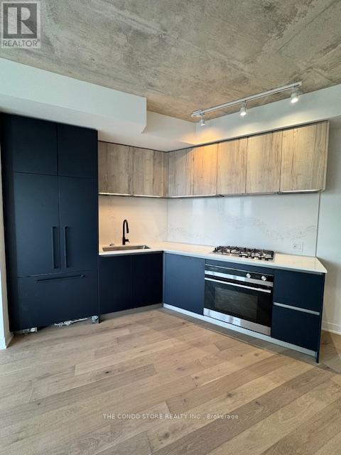 604 - 2625 Dundas Street W, Toronto, Ontario  M6P 0C5 - Photo 4 - W12824988