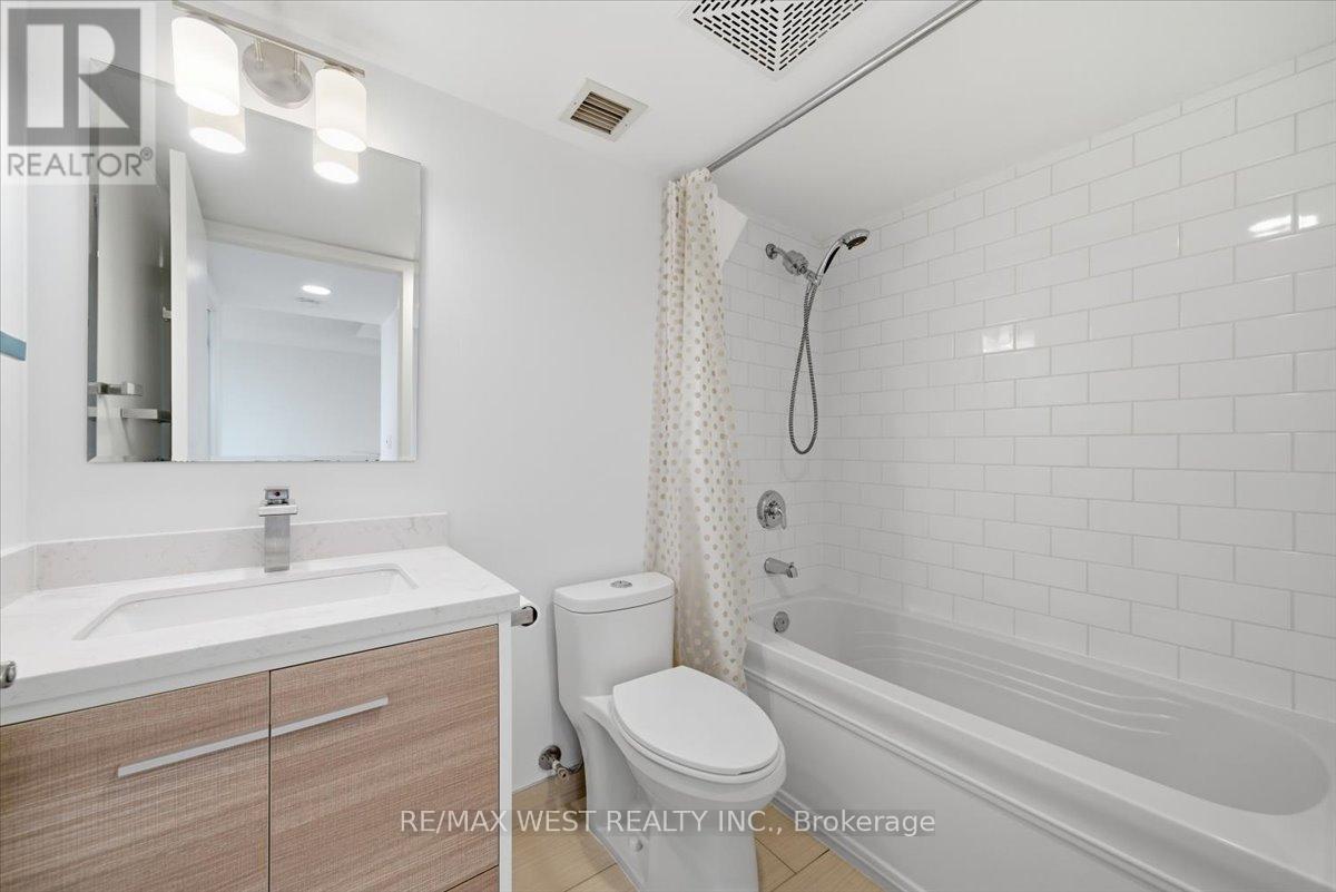 1716 - 185 Legion Road N, Toronto, Ontario  M8Y 0A1 - Photo 12 - W12825016