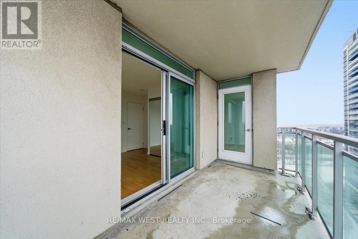 1716 - 185 Legion Road N, Toronto, Ontario  M8Y 0A1 - Photo 13 - W12825016