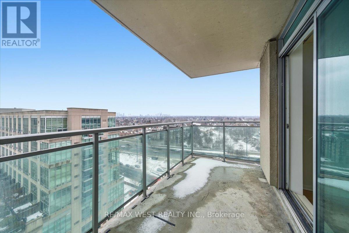 1716 - 185 Legion Road N, Toronto, Ontario  M8Y 0A1 - Photo 15 - W12825016