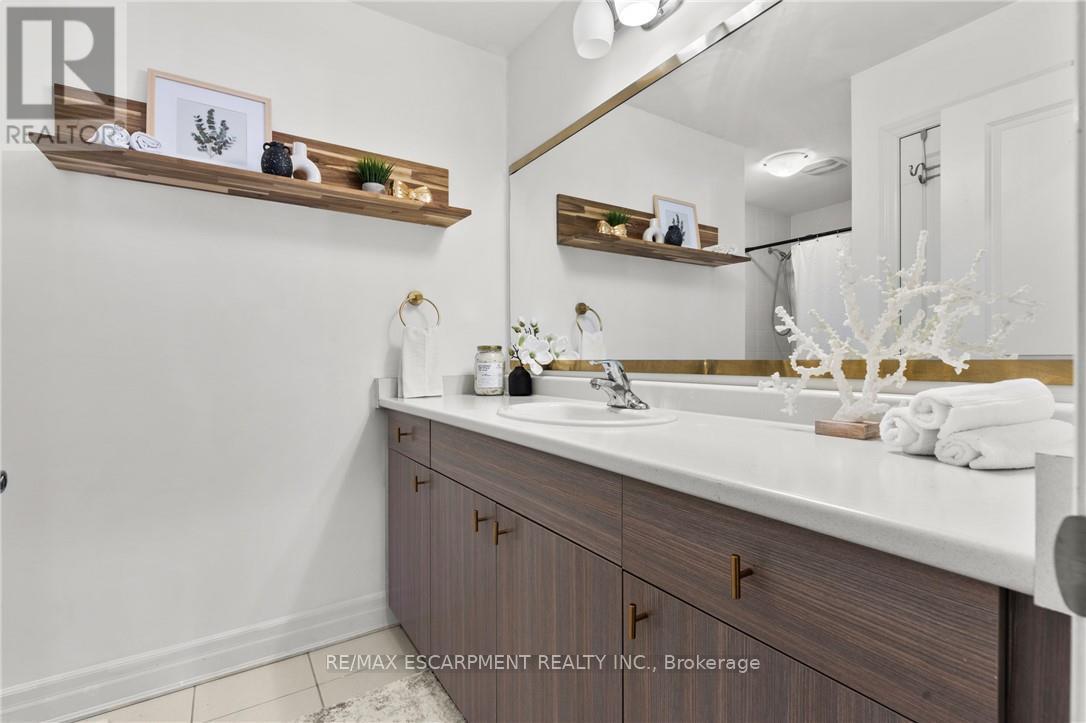 136 Hatt Court, Milton, Ontario  L9E 1G7 - Photo 28 - W12825022