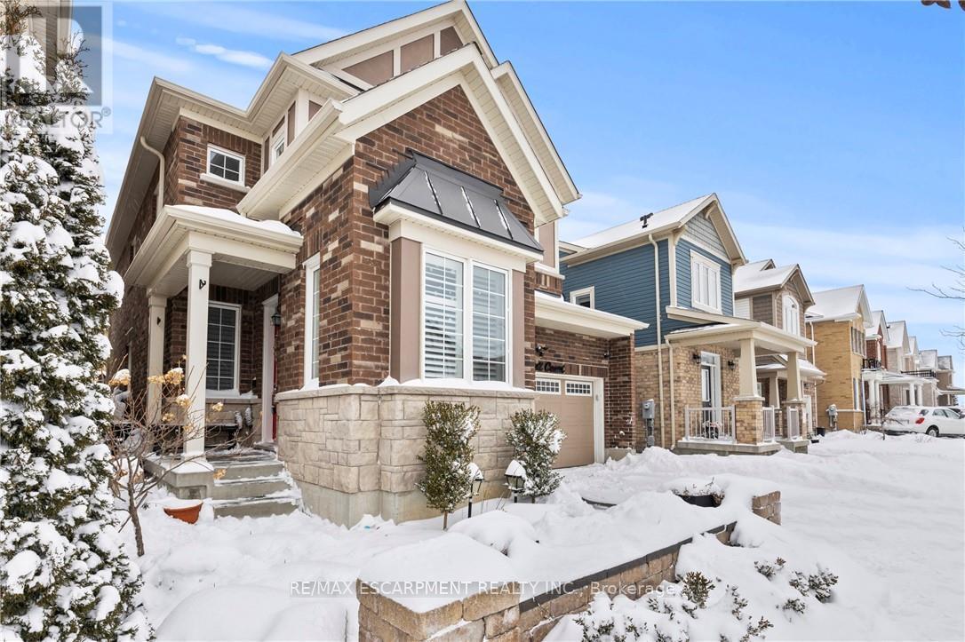 136 Hatt Court, Milton, Ontario  L9E 1G7 - Photo 5 - W12825022