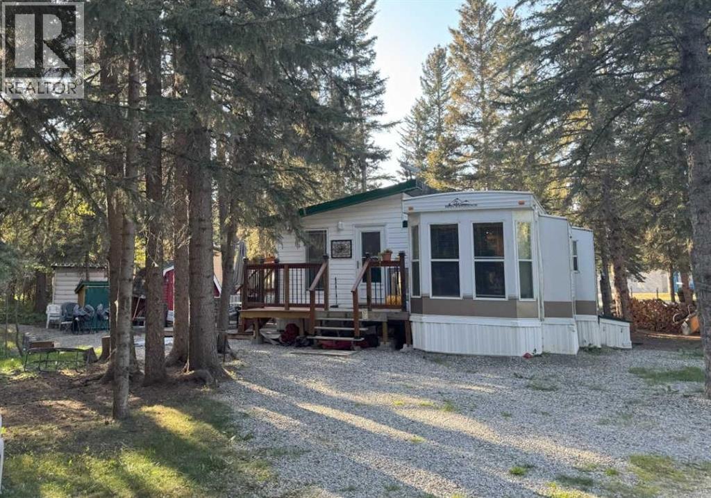 1, 200 4 Avenue Sw, Sundre, Alberta  T0M 1X0 - Photo 2 - A2267082