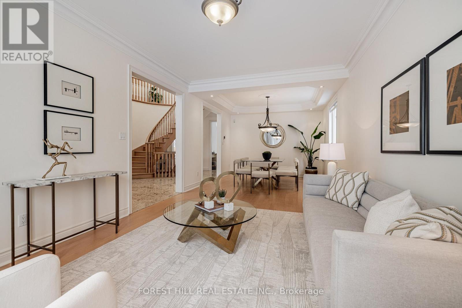 16 NORTHWOOD DRIVE, Toronto, Ontario