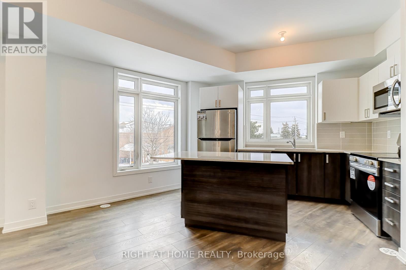 1 CASE OOTES DRIVE, Toronto, Ontario