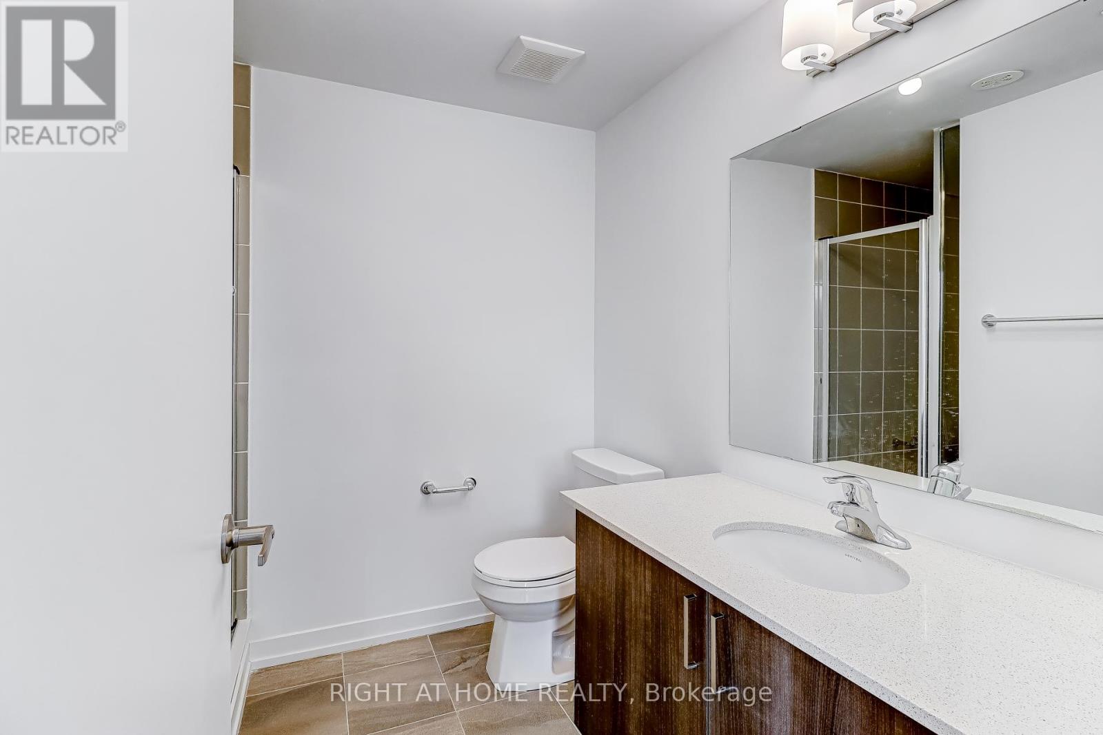 1 Case Ootes Drive, Toronto (Victoria Village), Ontario  M4A 0A9 - Photo 13 - C12790948