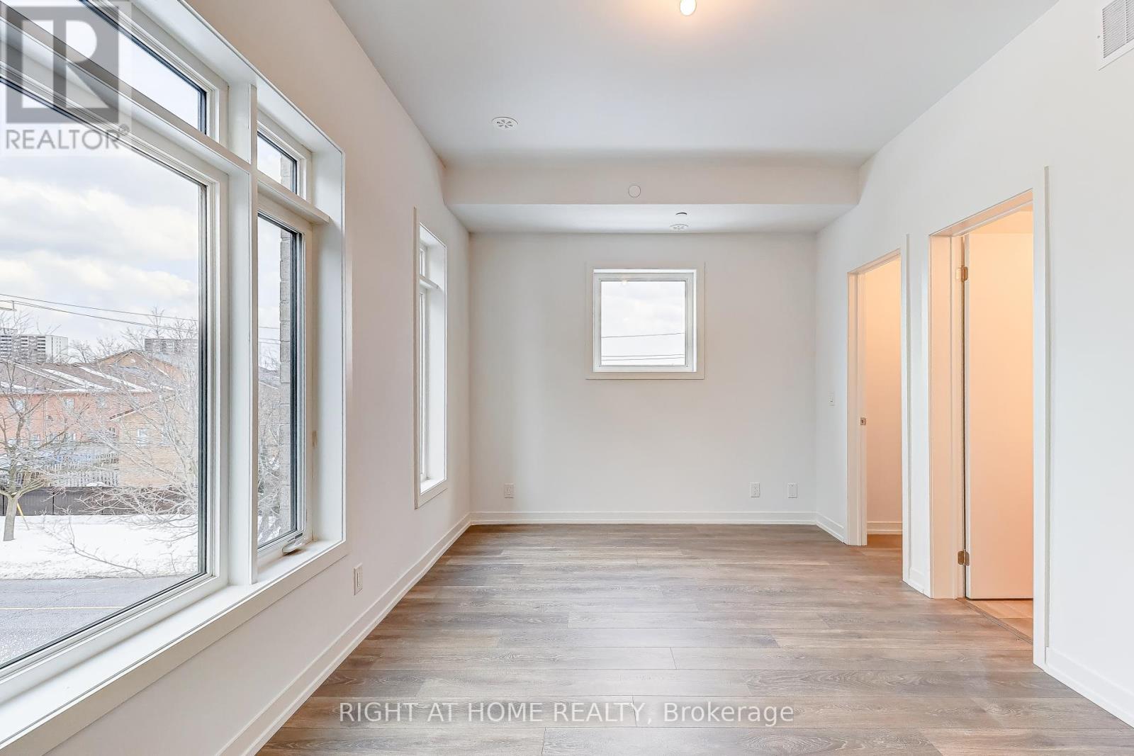 1 Case Ootes Drive, Toronto (Victoria Village), Ontario  M4A 0A9 - Photo 12 - C12790948