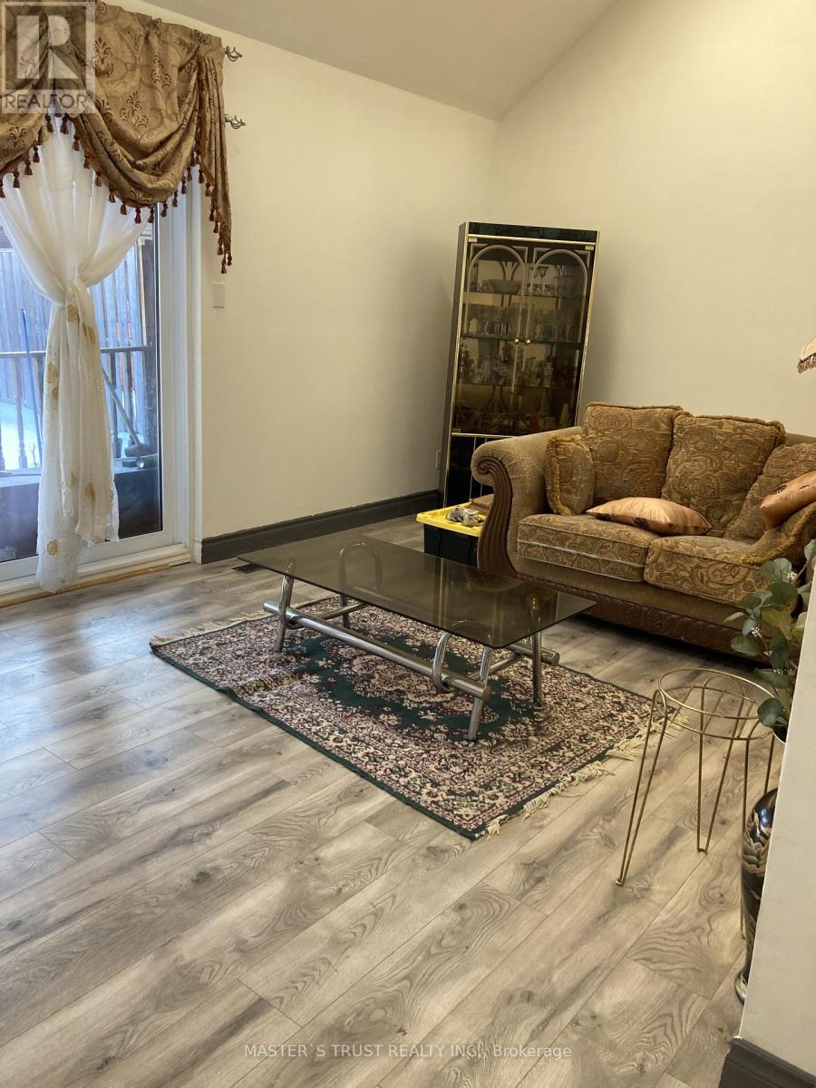 #6 - 374 Driftwood Avenue, Toronto, Ontario  M3N 2P5 - Photo 6 - W12819986