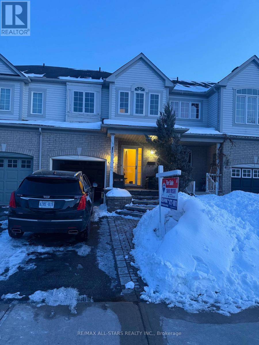 44 TOSCANA DRIVE, Whitby, Ontario