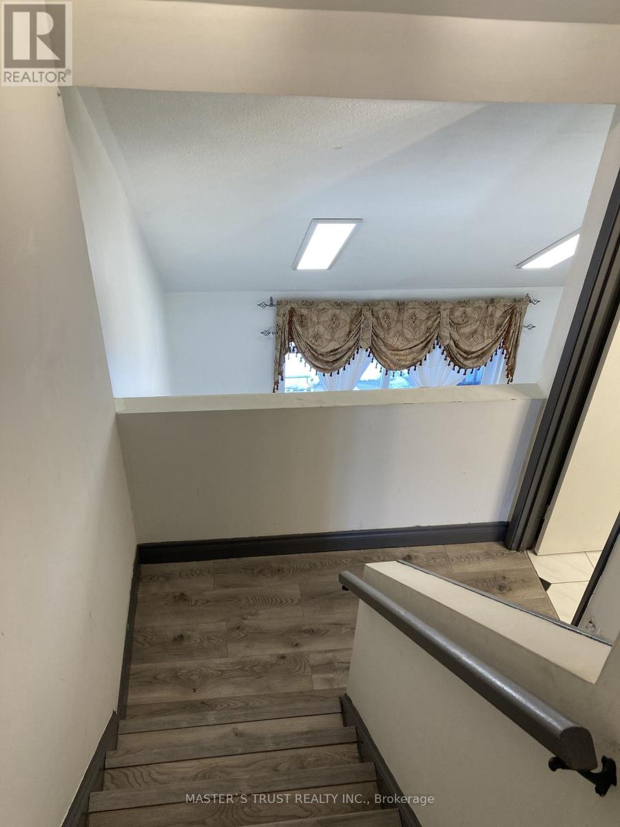 #6 - 374 Driftwood Avenue, Toronto, Ontario  M3N 2P5 - Photo 11 - W12819986