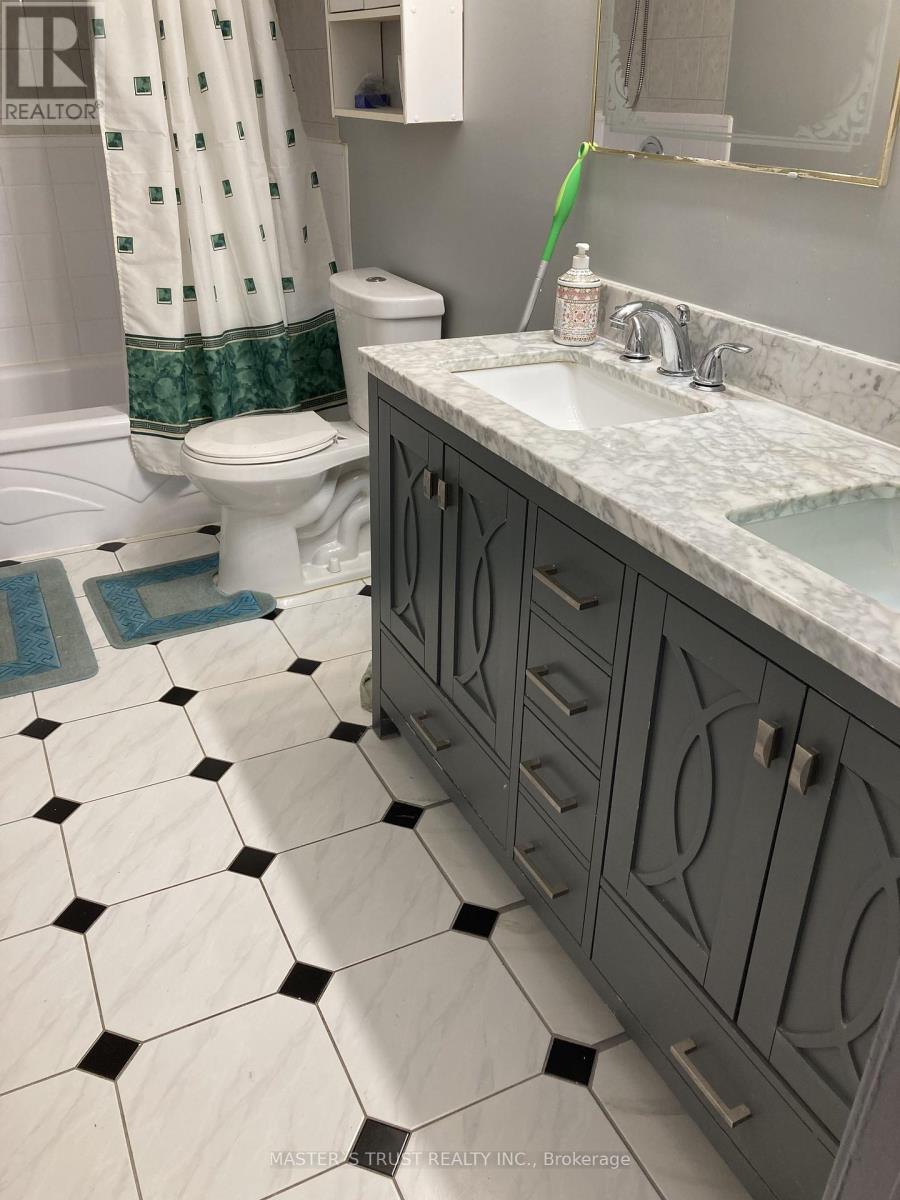 #6 - 374 Driftwood Avenue, Toronto, Ontario  M3N 2P5 - Photo 12 - W12819986