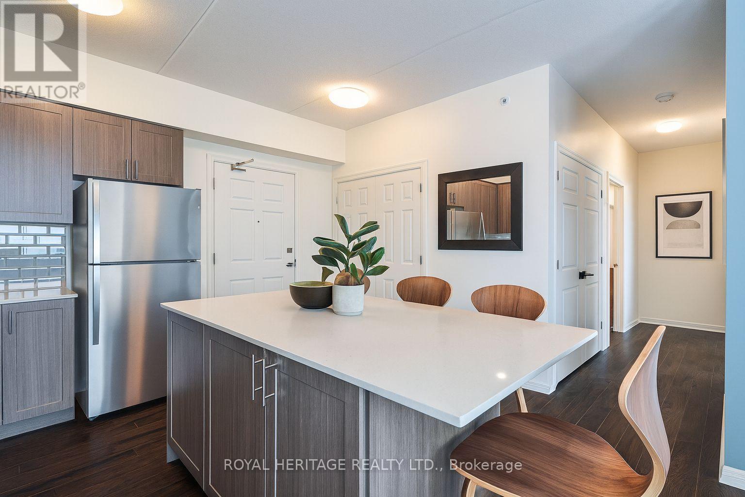 209 - 290 Liberty Street N, Clarington, Ontario  L1C 0V5 - Photo 3 - E12820398