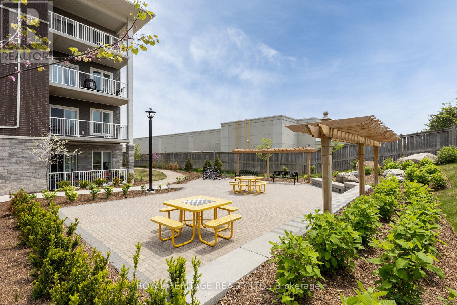 209 - 290 Liberty Street N, Clarington, Ontario  L1C 0V5 - Photo 11 - E12820398