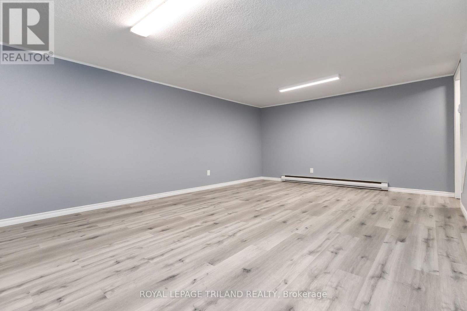 242 Monmore Road, London North, Ontario  N6G 3B4 - Photo 36 - X12752556