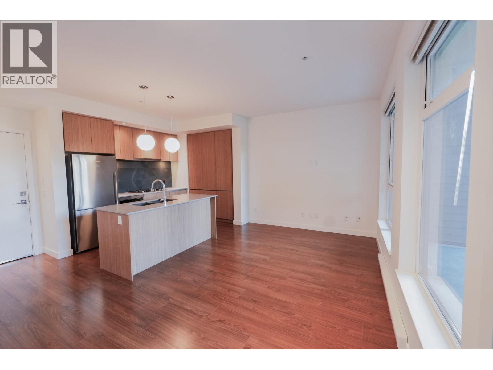 320 516 Foster Avenue, Coquitlam, British Columbia  V3J 0H8 - Photo 5 - R3093538