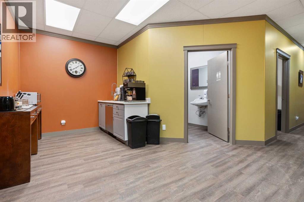 Bsmtb, 5051 50 Street, Camrose, Alberta  T4V 1R3 - Photo 5 - A2289007