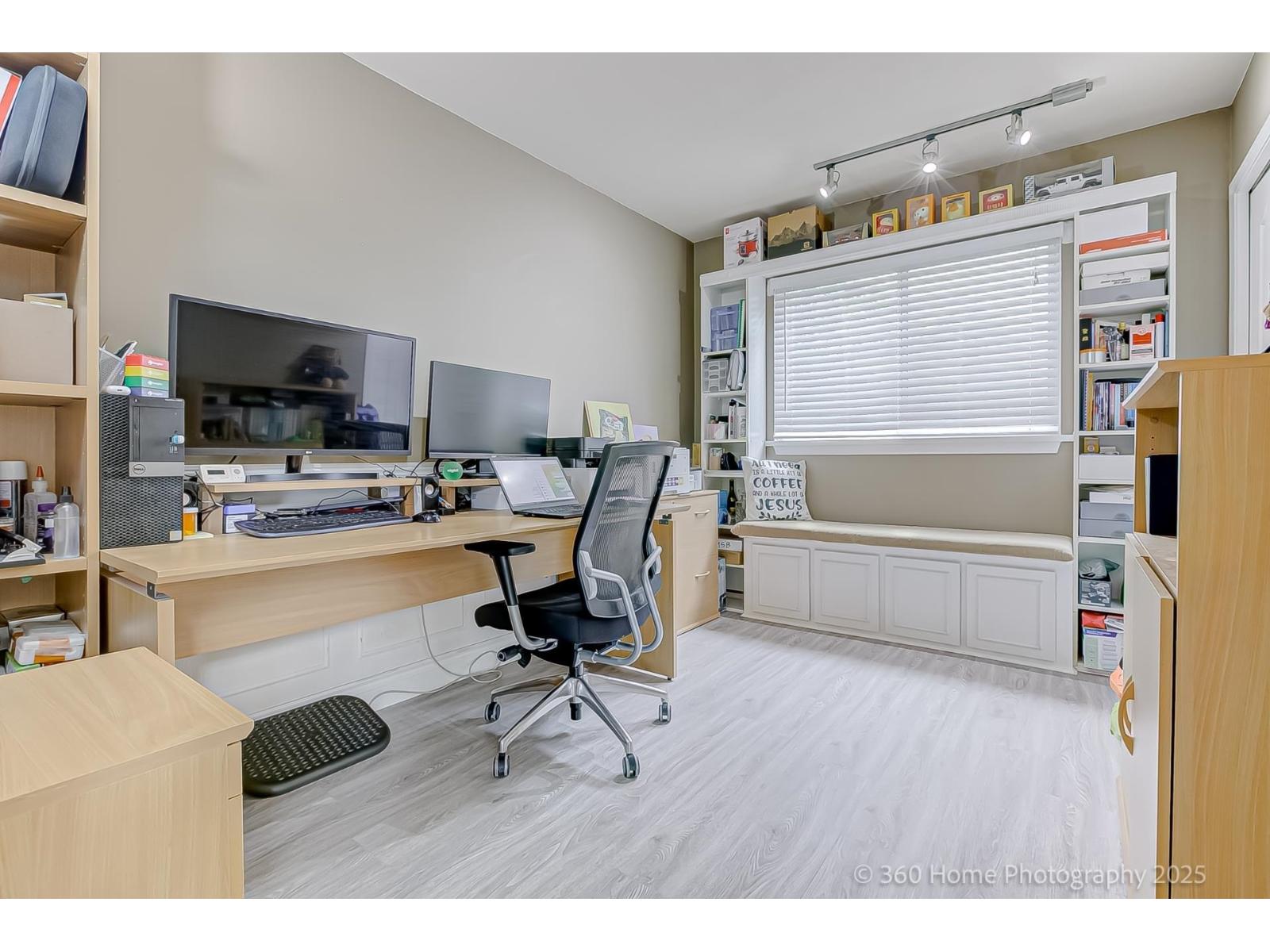 19088 63b Avenue, Surrey, British Columbia  V3S 8G5 - Photo 11 - R3093249