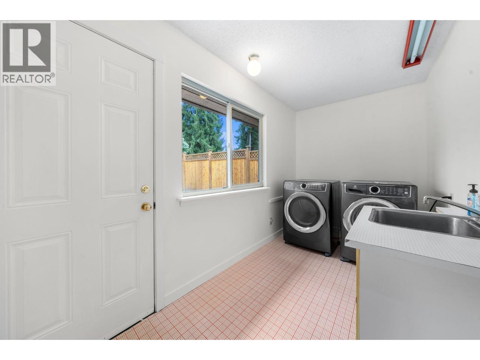 667 Fairway Drive, North Vancouver, British Columbia  V7G 1Z5 - Photo 26 - R3092427