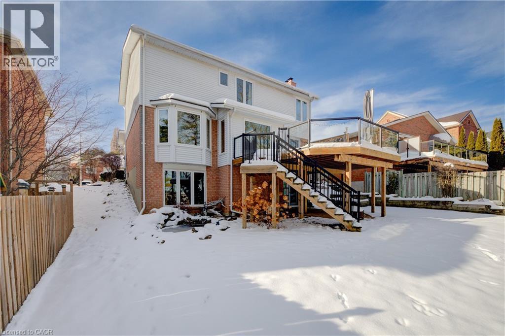 33 Tinatawa Court, Kitchener, Ontario  N2A 3G9 - Photo 4 - 40794413