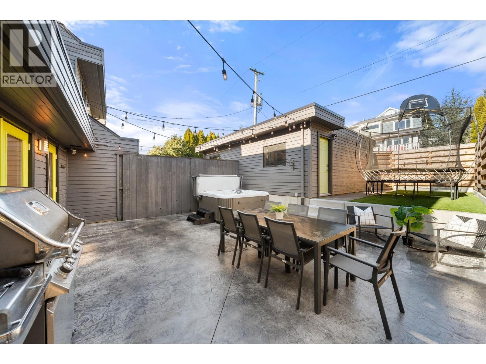 256 W 5th Street, North Vancouver, British Columbia  V7M 1K1 - Photo 15 - R3093674