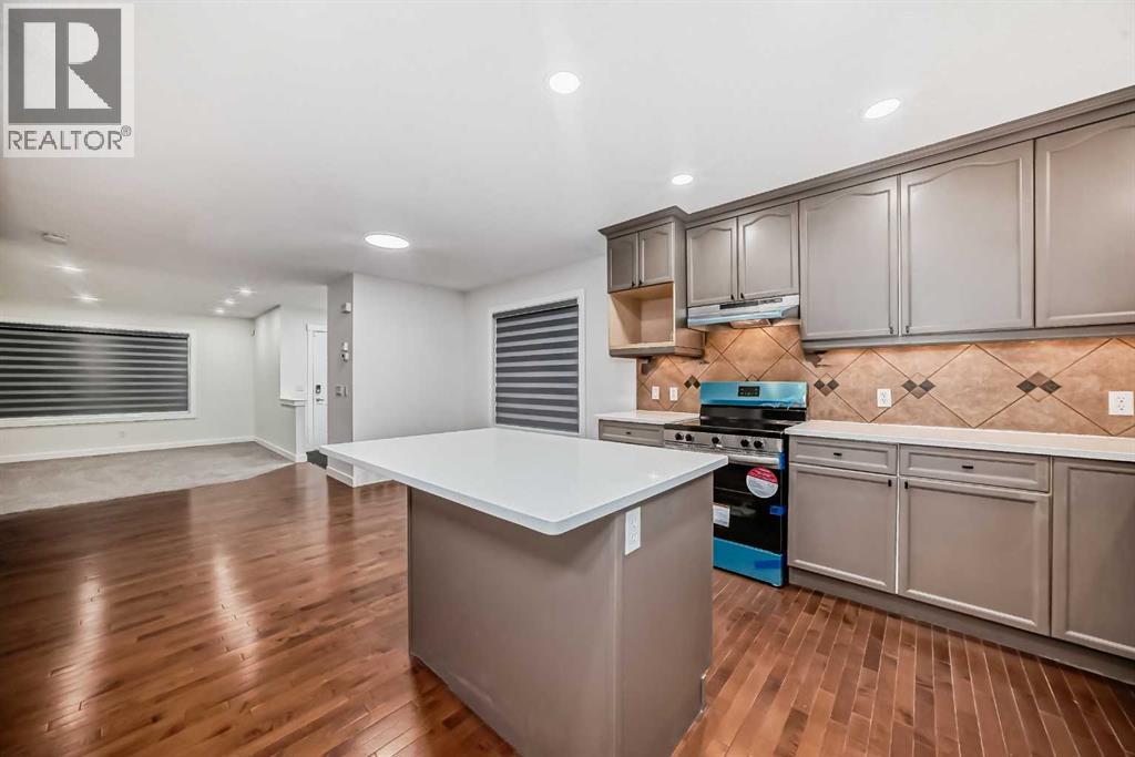 79 Saddlebrook Way Ne, Calgary, Alberta  T3J 5M8 - Photo 12 - A2270761