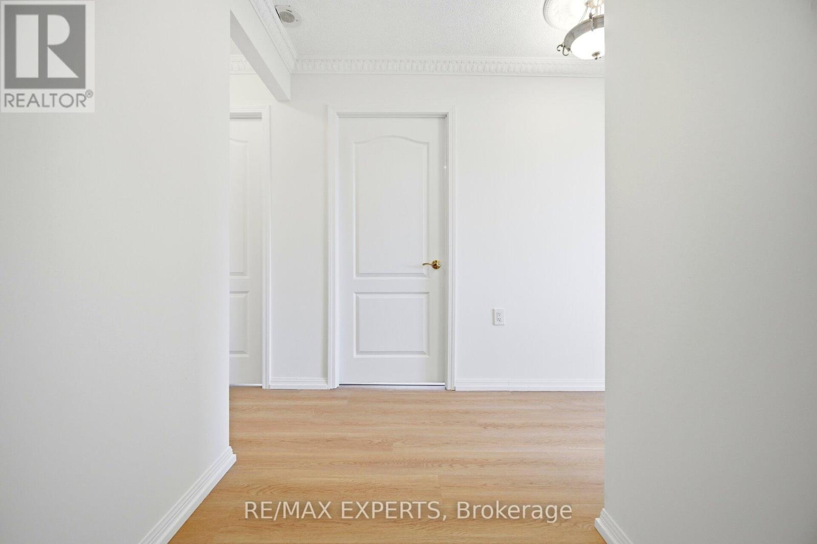 313 - 2504 Rutherford Road, Vaughan, Ontario  L4K 5N5 - Photo 10 - N12825050