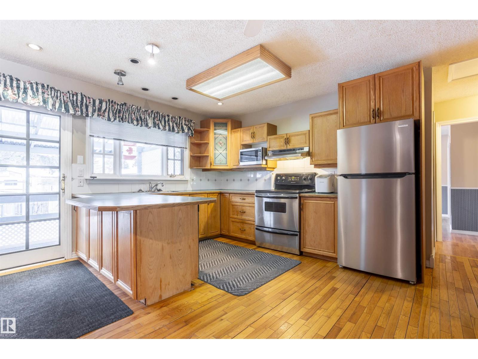 38 Arlington St, Spruce Grove, Alberta  T7X 2C1 - Photo 3 - E4475035