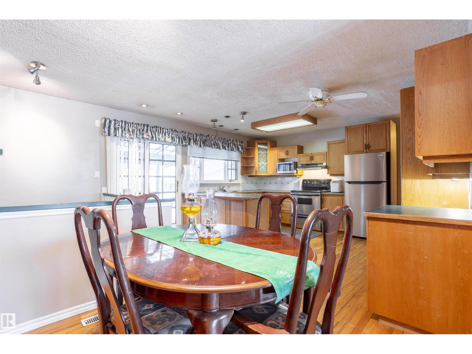 38 Arlington St, Spruce Grove, Alberta  T7X 2C1 - Photo 9 - E4475035