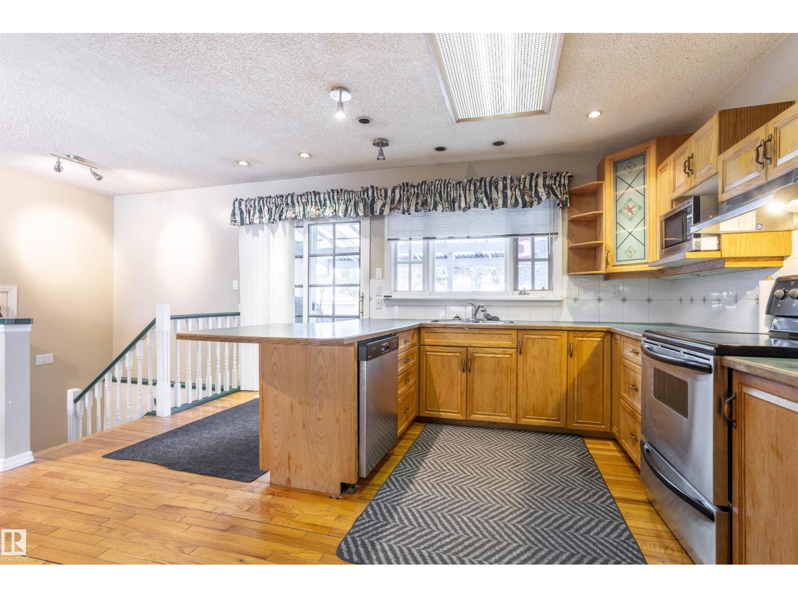 38 Arlington St, Spruce Grove, Alberta  T7X 2C1 - Photo 5 - E4475035