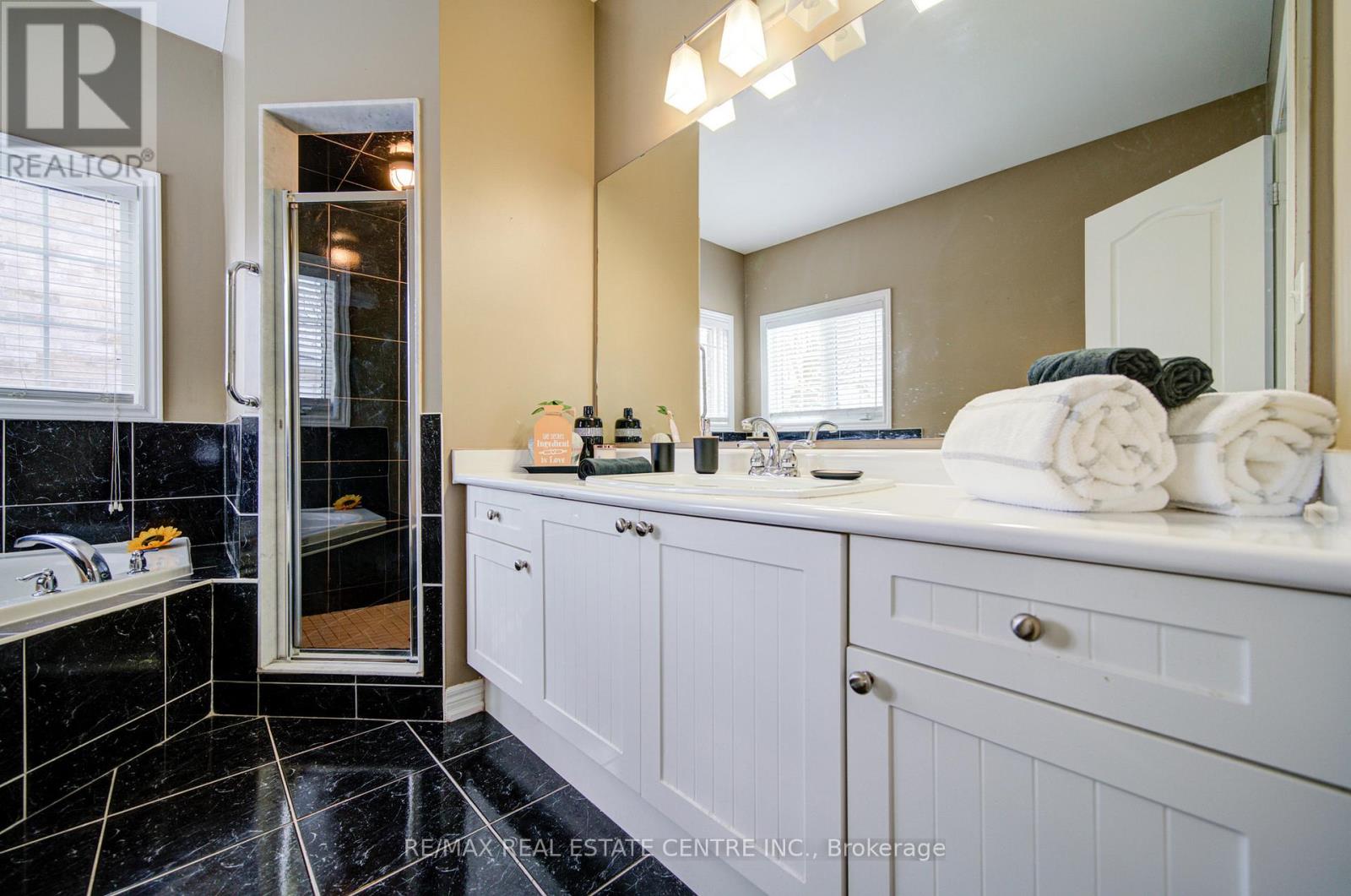 148 Bonistel Crescent, Brampton, Ontario  L7A 3H1 - Photo 17 - W12825040