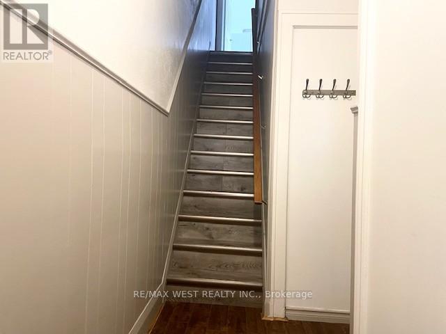 Upper - 321 Caledonia Road, Toronto, Ontario  M6E 4T4 - Photo 3 - W12825042