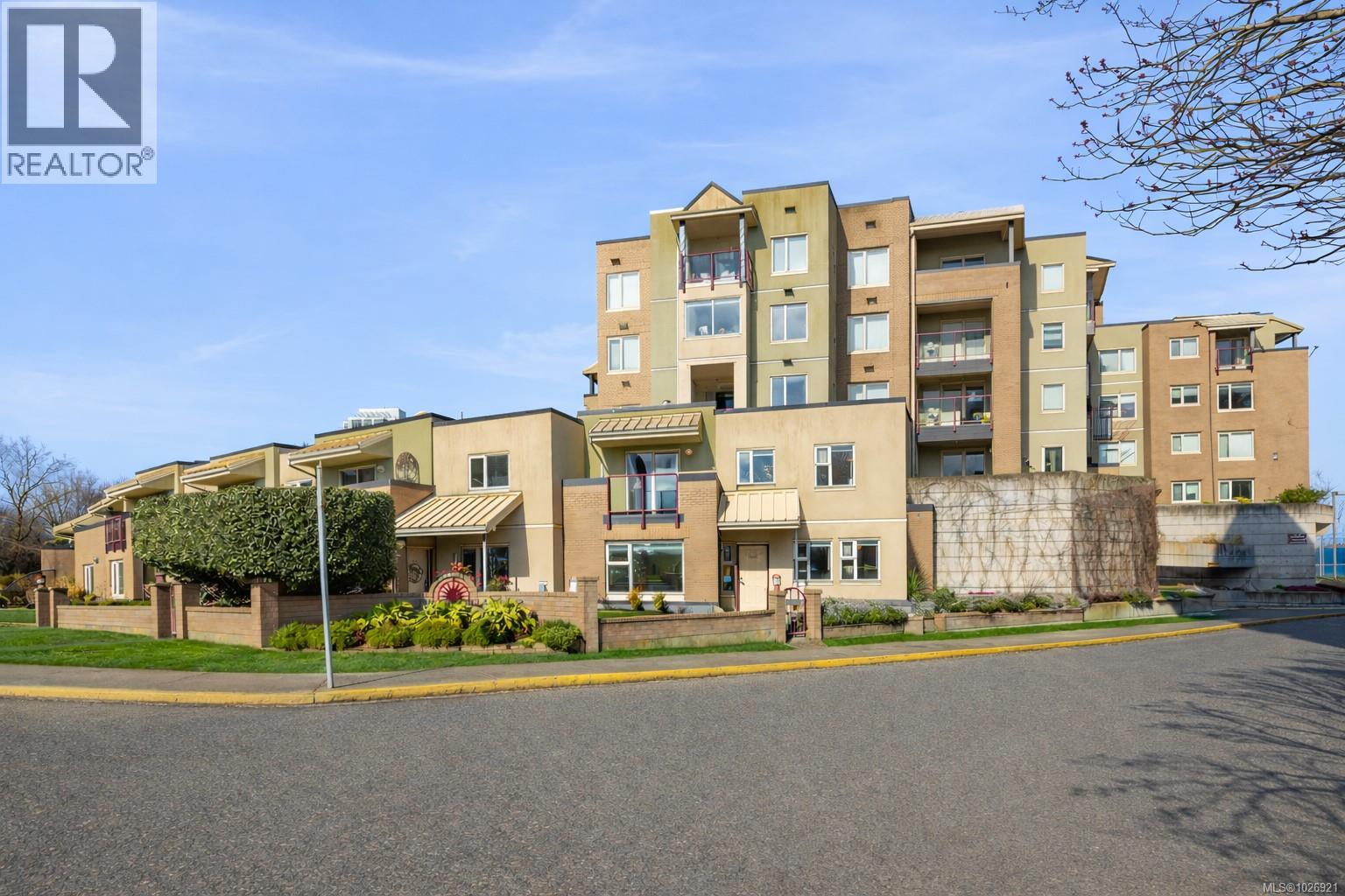 10 33 Songhees Rd, Victoria, British Columbia  V9A 7M6 - Photo 1 - 1026921