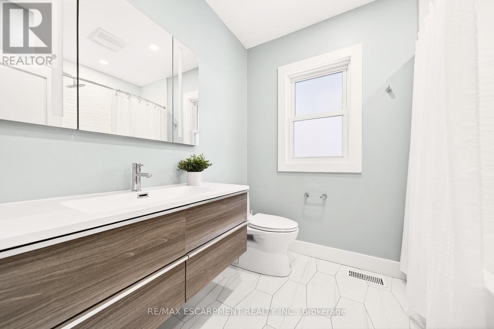 21 Victoria Street, Hamilton, Ontario  L0R 2H0 - Photo 35 - X12825028