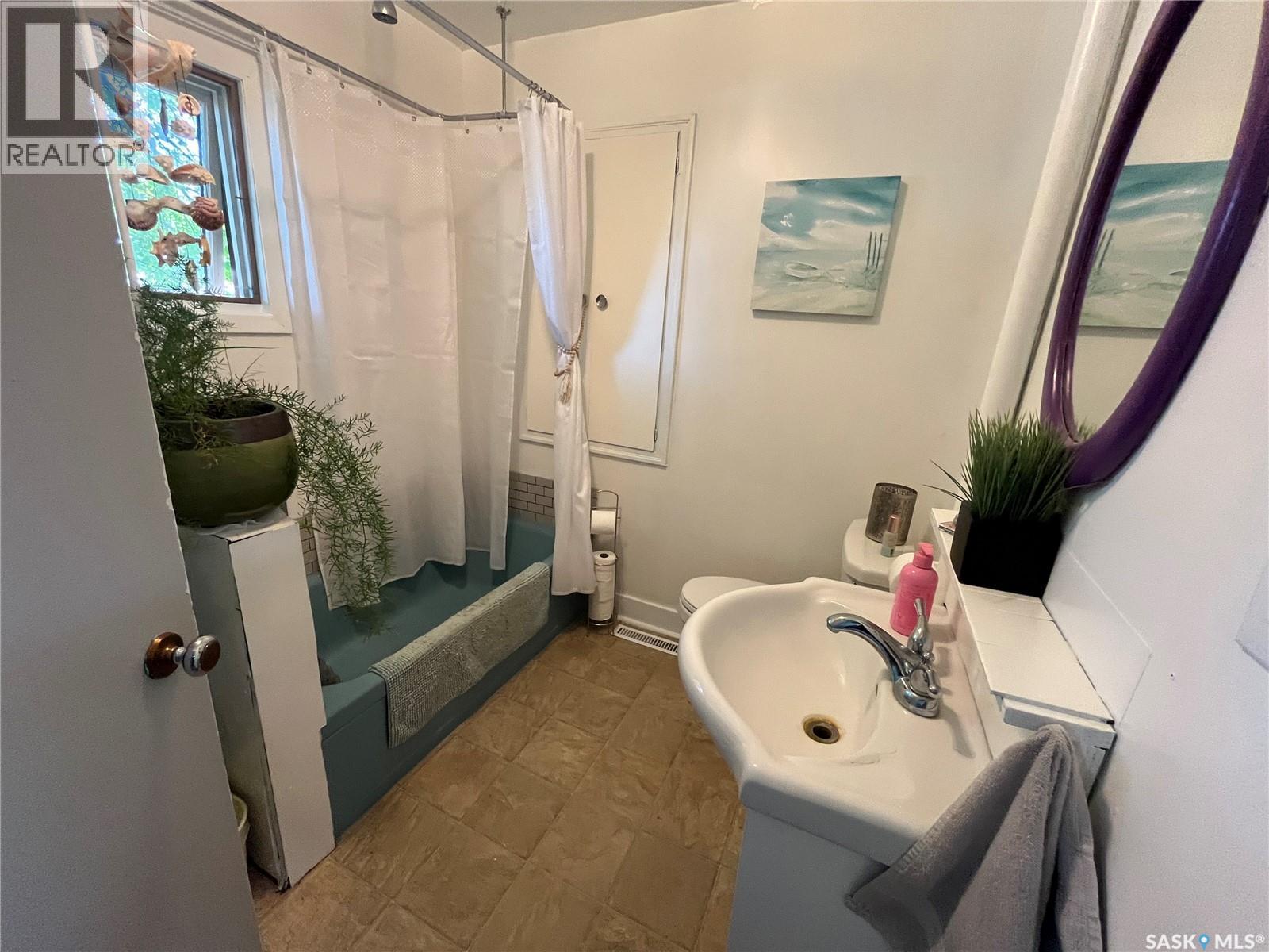 225 First Street, Wadena, Saskatchewan  S0A 4J0 - Photo 13 - SK029275