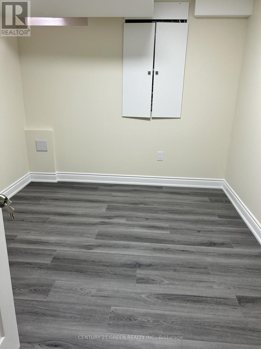 Bsmt - 75 Drinkwater Road, Brampton, Ontario  L6Y 4T8 - Photo 12 - W12817508