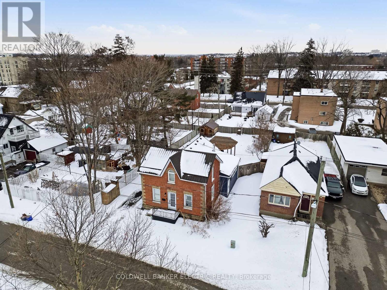 118 Cedar Street, Whitby, Ontario  L1N 2P1 - Photo 2 - E12825094