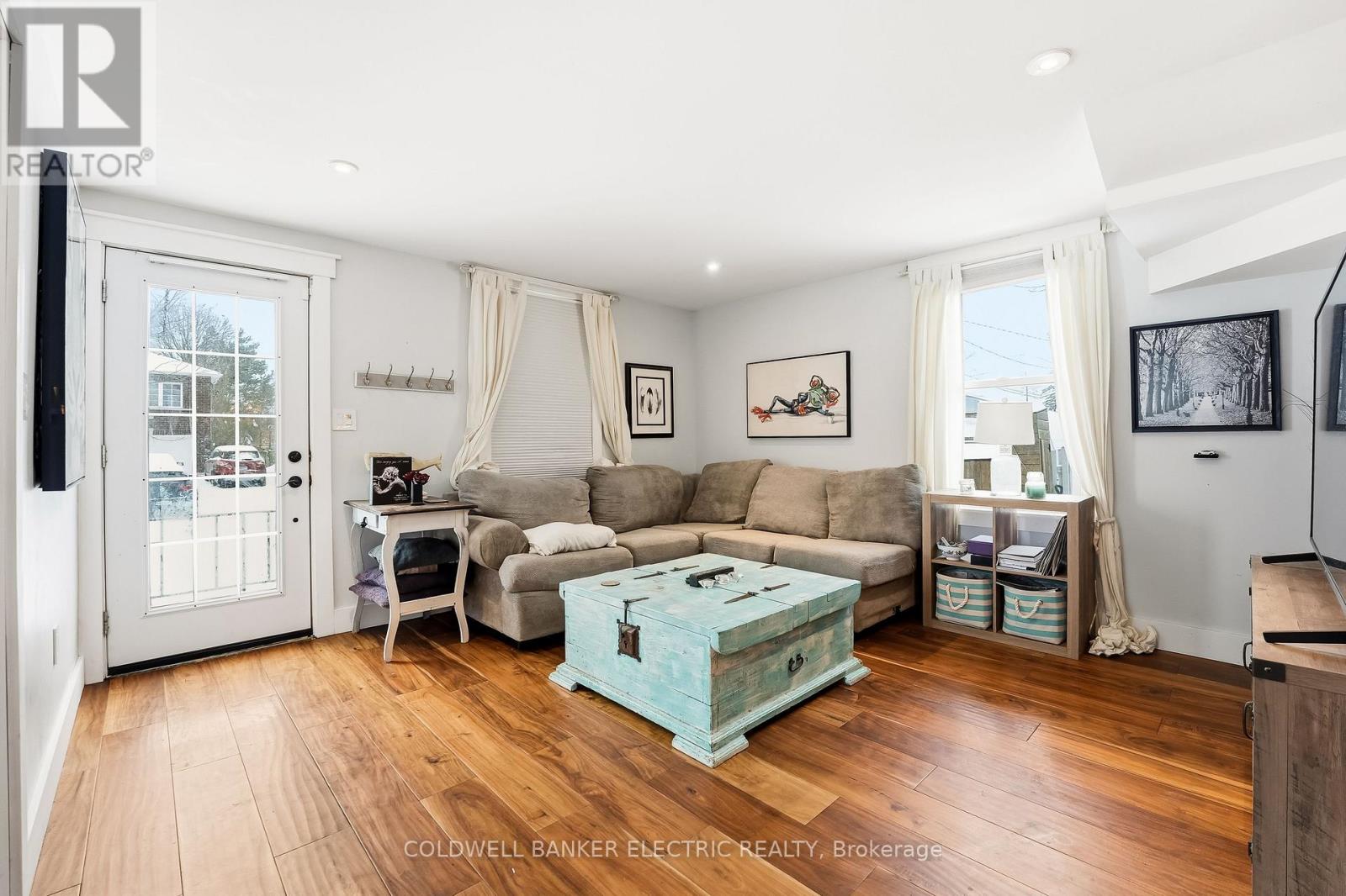 118 Cedar Street, Whitby, Ontario  L1N 2P1 - Photo 5 - E12825094