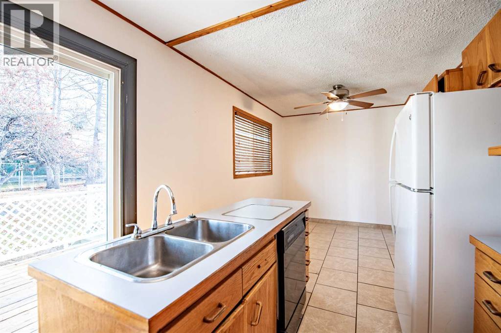 93 Westview Drive, Sylvan Lake, Alberta  T4S 1H8 - Photo 16 - A2286491