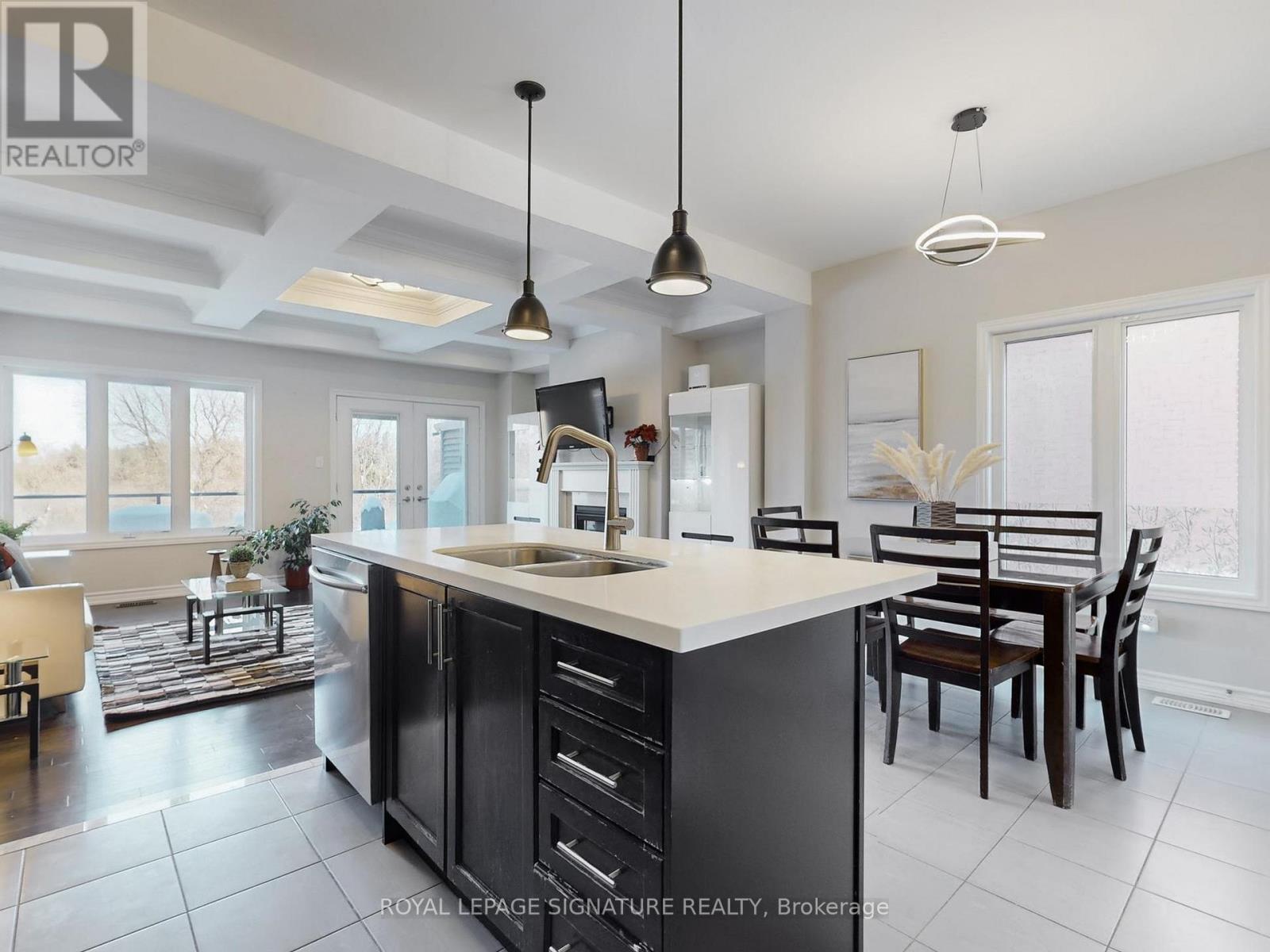 27 Michael Cummings Court, Uxbridge, Ontario  L9P 0E6 - Photo 8 - N12740916