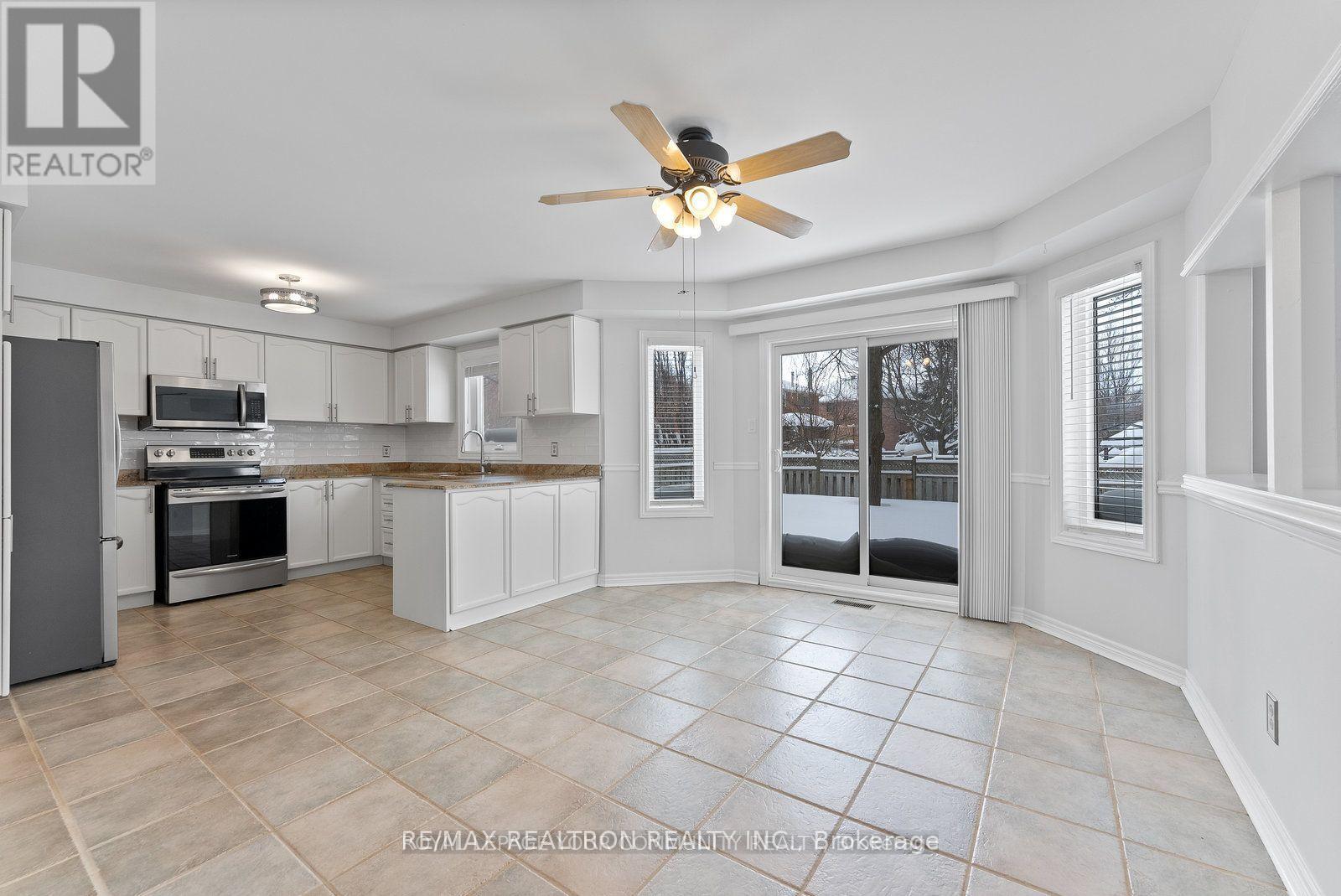 115 James Street, Barrie, Ontario  L4N 6Y1 - Photo 12 - S12807524