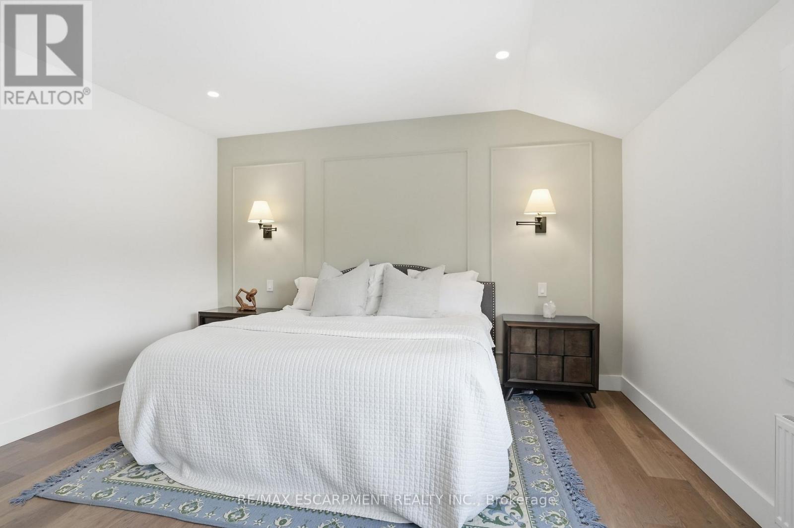 29 Pinewood Trail, Mississauga (Mineola), Ontario  L5G 2L2 - Photo 23 - W12824030